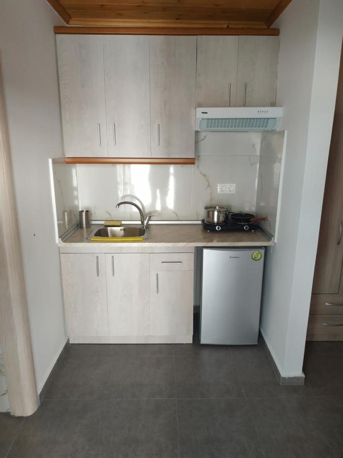 Agelikis' Apartments Nea Kallikrateia ภายนอก รูปภาพ