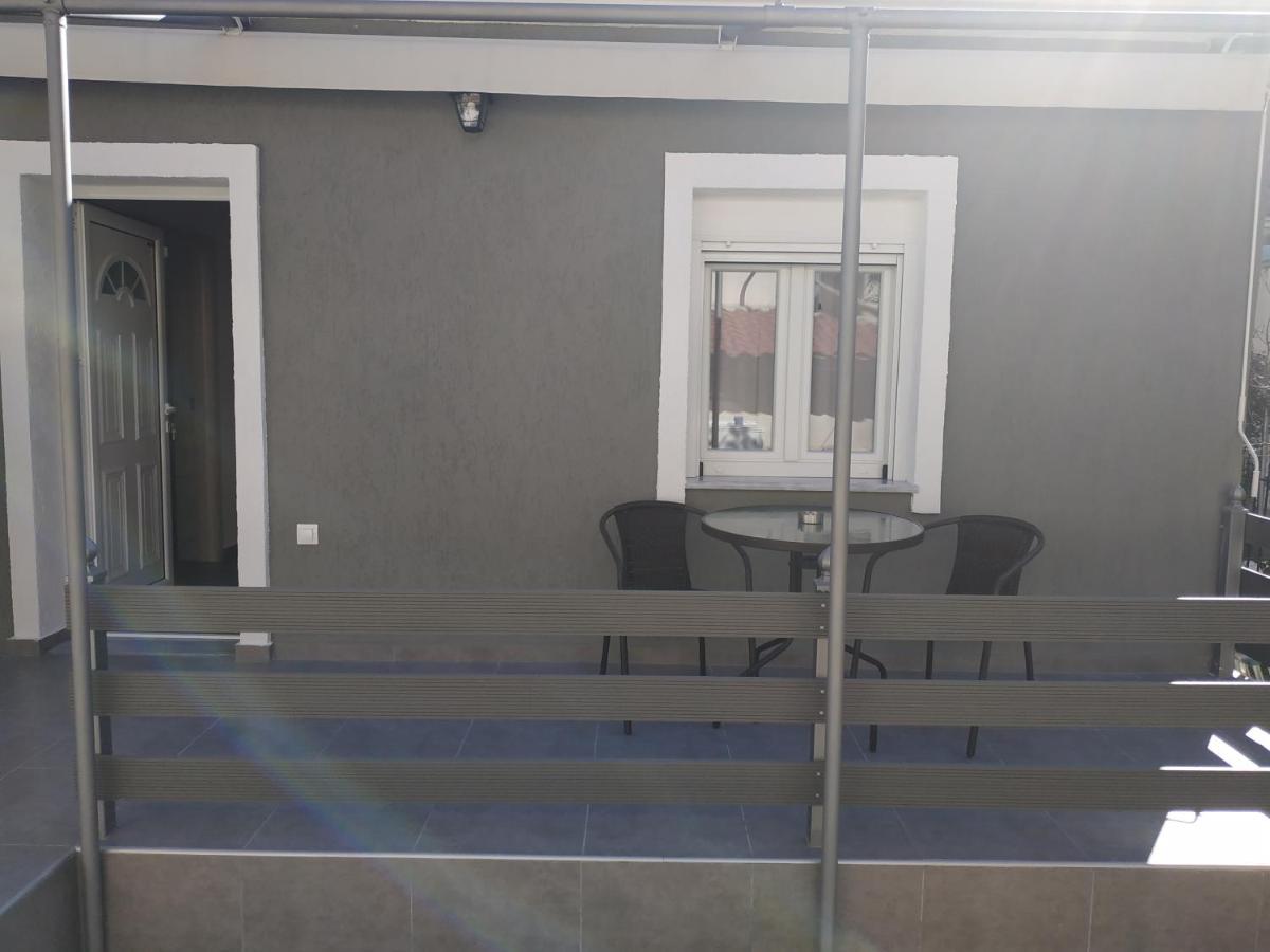 Agelikis' Apartments Nea Kallikrateia ภายนอก รูปภาพ